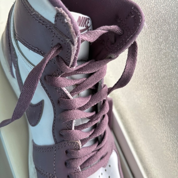 Purple jordan’s - Picture 4 of 8